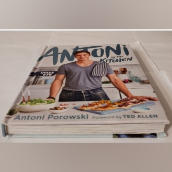 Antoni In The Kitchen - Picture 4 of 5